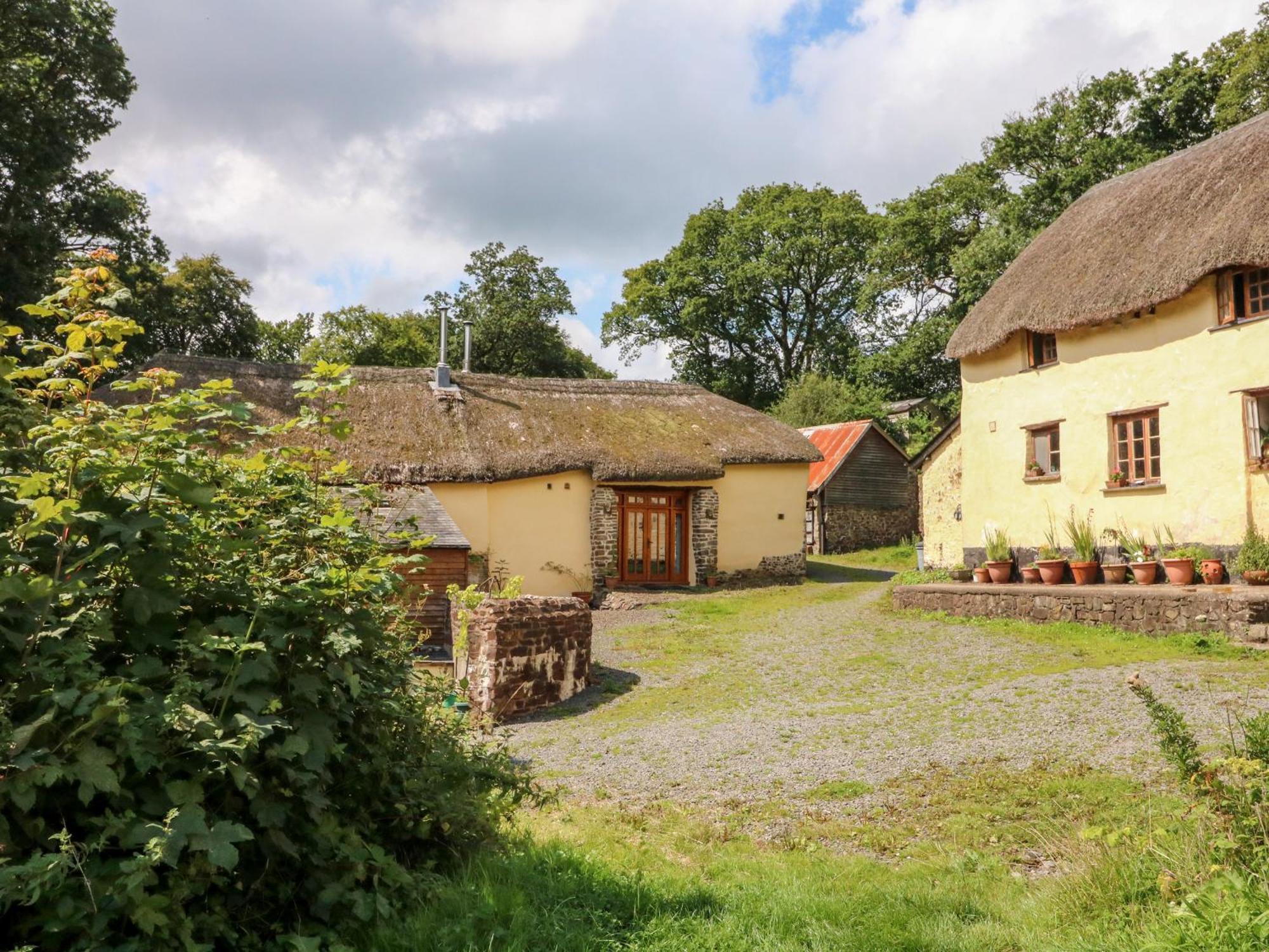 The Threshing Barn Villa Beaworthy Exterior photo